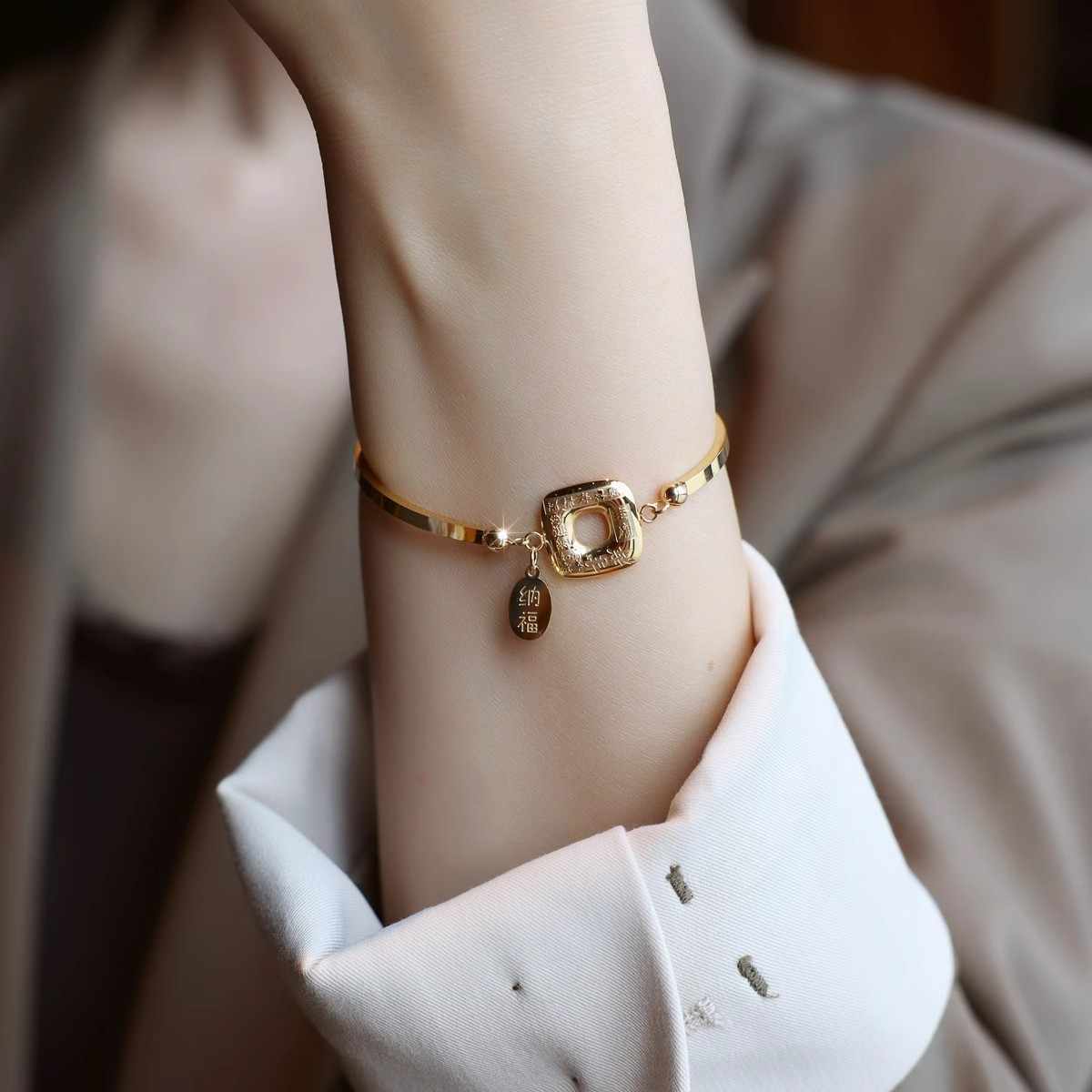 法国【设计师】Cuelio Kueam 本命年时尚气质手链精致手镯不掉色